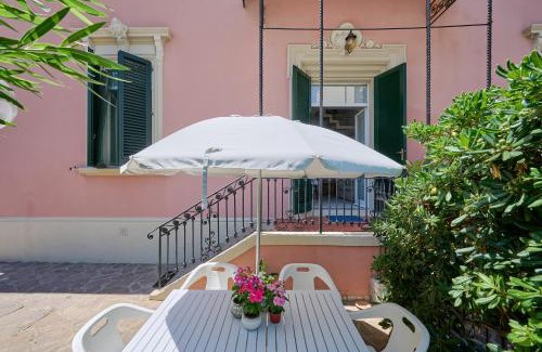 San Vincenzo House | Villa Liberty Rosa
