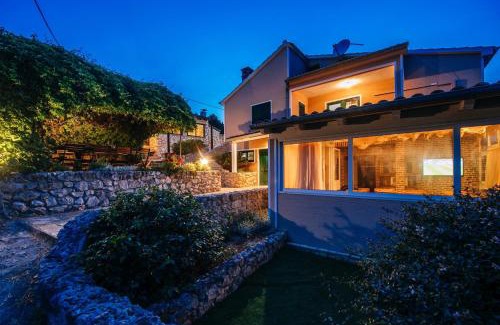 Knez Villa | Villa Lily Comfortable holiday residence