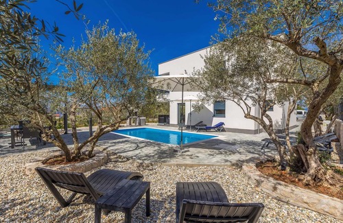 Milohnici Villa | Villa LIO with private pool