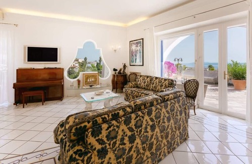 Casamicciola Terme Villa | VILLA LO SCARRAFONE