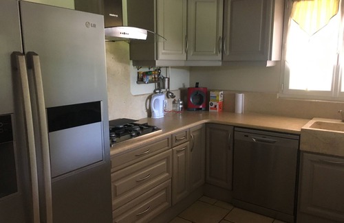 Eygalieres House | Villa located 300 metres from 1 bakery, snack bar, grocery store and café