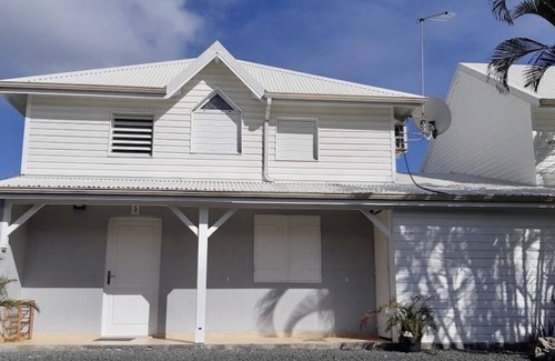 Saint-Francois Villa | Villa Logan, garden, white sand beaches, private pool, comfort.