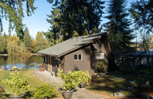 Lake Goodwin House | Villa Loma.. Romantic Saltbox Cabin