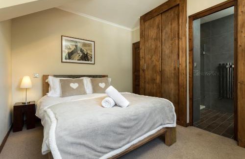 Chamonix City Centre Villa | Villa Loppe - Chamonix Mountain Four-Bedroom Hidden Gem