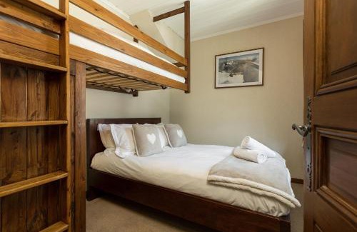 Chamonix City Centre Villa | Villa Loppe - Chamonix Mountain Four-Bedroom Hidden Gem