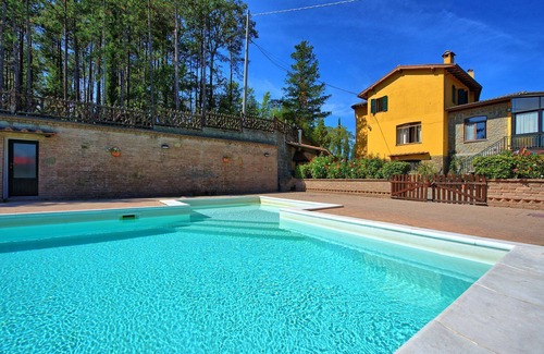 Scheggia Villa | Villa Lorenzo - Villa with private pool