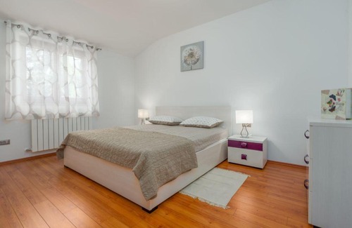 Gedici Villa | Villa Lori