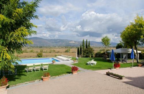 Cortona Villa | Villa Ludovica by Mmega