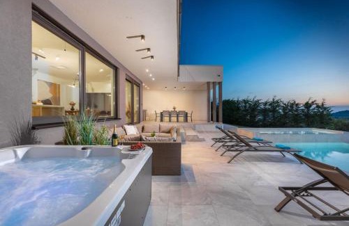 Dracevac Villa | Villa Lumi - with private pool, sauna, outdoor jacuzzi, fitness room, table tennis