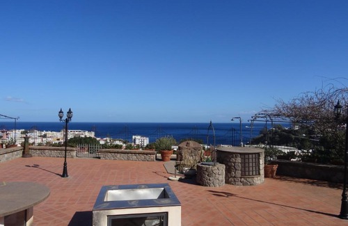 Lipari Historic Centre Apartment | Villa Luna - Appartamenti con panorama