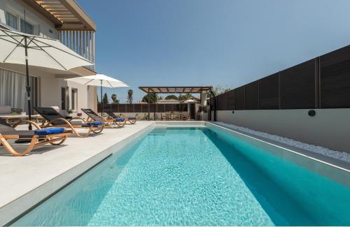 Gaitanion Villa | Villa Luna d'oro by "Elite"