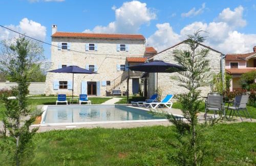 Modrusani Villa | Villa Macini