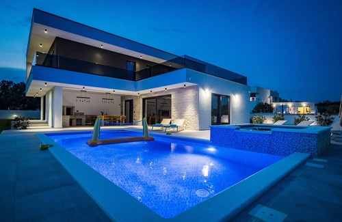 Jursici Villa | Villa MaEm in Central Istria for families with Sauna, Whirlpool & Sea View