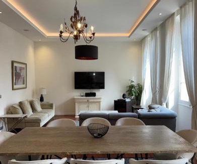 Cannes City Centre Apartment | Villa Maiffret 1