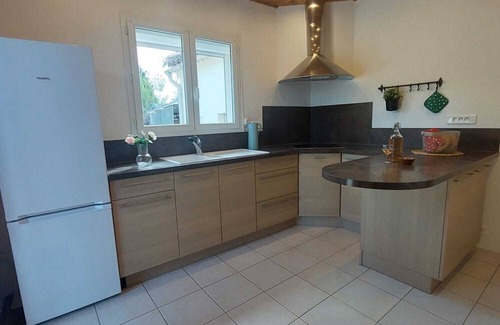 Entrecasteaux Villa | Villa 'Maison La Ribière' with Private Pool, Private Terrace and Wi-Fi