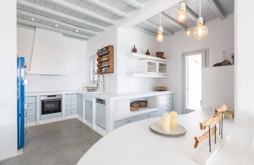 Xilokeratidi House | Villa Makis with amazing views, private pool, hot tub and DJ spot close to town