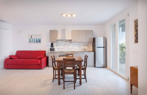 Albisano Apartment | Villa Malù - APT Amalia - Pool and lake view