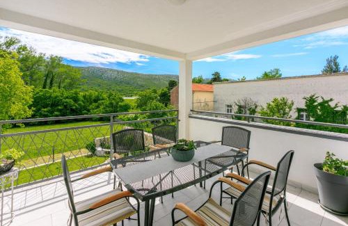 Tribalj Villa | Villa Manea
