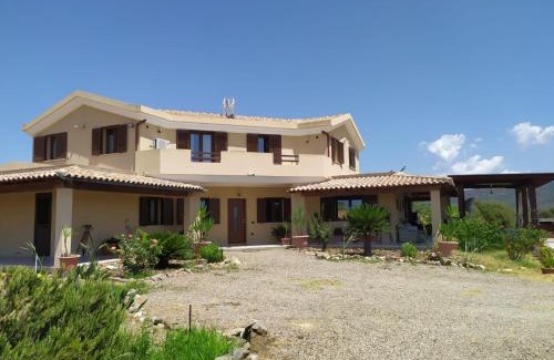 Sinnai House | Villa Maria B&B