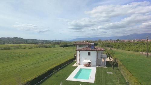 Amorosi Villa | Villa Mariarosaria- Dimora di campagna con Piscina