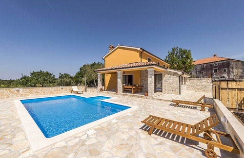 Municipality of Sveti Lovrec Villa | Villa Marija with Private Pool in Klostar