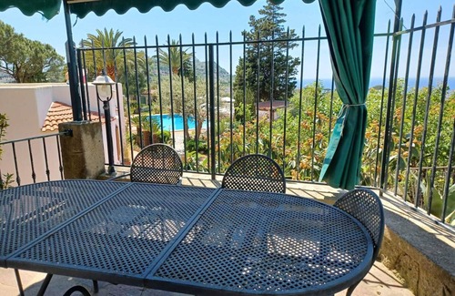 Succhivo Apartment | Villa Martina - "Ginestra" room, in the annex of a prestigious Villa