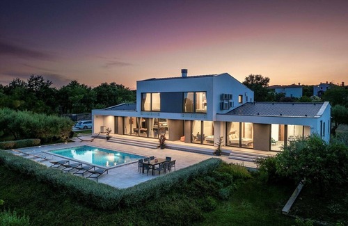 Rakalj Villa | Villa Martincic in Rakalj