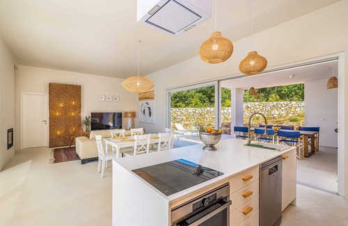 Linardici Villa | Villa MENTA IV with pool