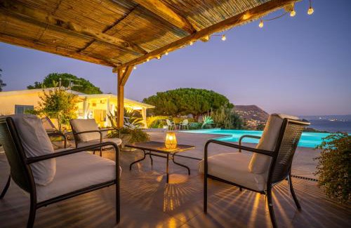 Ricadi Villa | Villa Michaela con piscina privata e vista mare