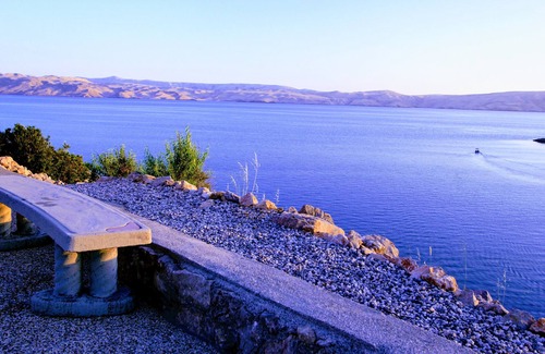 Cesarica Apartment | Villa Mihaela - Beachfront apartment "Mario" with sea view and pool