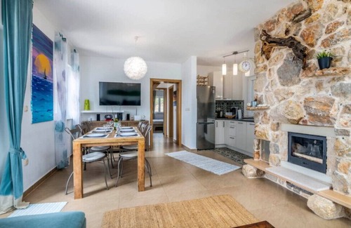 Miholascica Villa | Villa Miholašcica 3 in Island Cres by Villas Guide