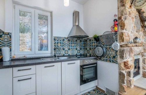 Miholascica Villa | Villa Miholašcica 3 in Island Cres by Villas Guide