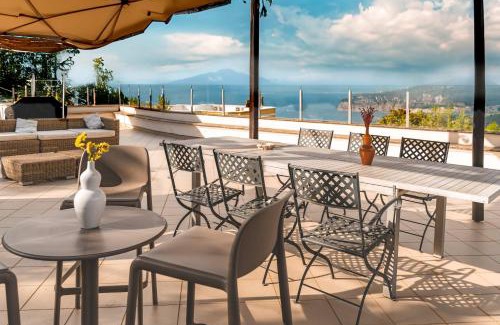 Massa Lubrense Villa | Villa Milena Modern Elegance Views and Guest Services by Feeling Italy