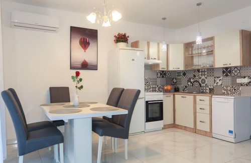 Pinezici House | Villa Mira by Interhome