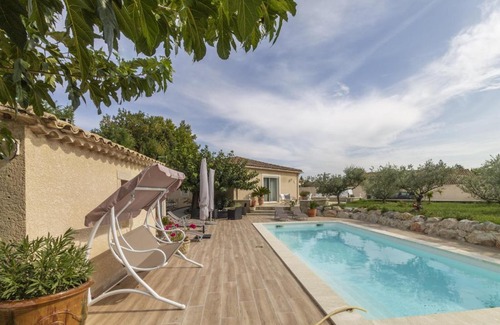 Noves Villa | Villa Mireillo