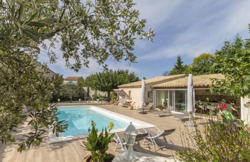 Noves Villa | Villa Mireillo