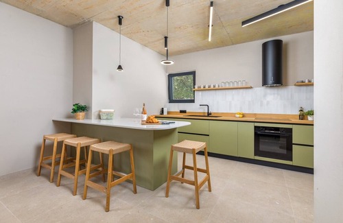 Baderna Villa | Villa Mol - A stunnung contemprary villa with large private pool, hot tub and sauna, just a short drive from the sea