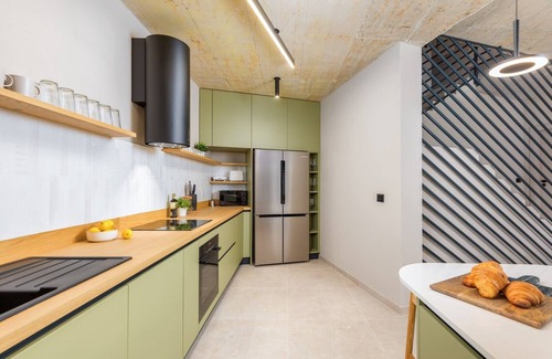 Baderna Villa | Villa Mol - A stunnung contemprary villa with large private pool, hot tub and sauna, just a short drive from the sea