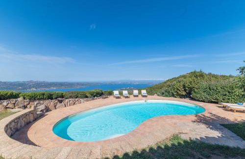 Arzachena Villa | Villa Monte Moro Azzi Russi