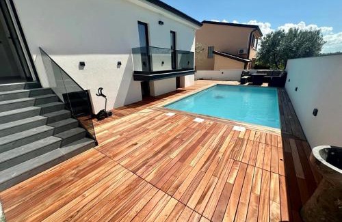 Crveni Vrh Villa | Villa Monte R+Luxury