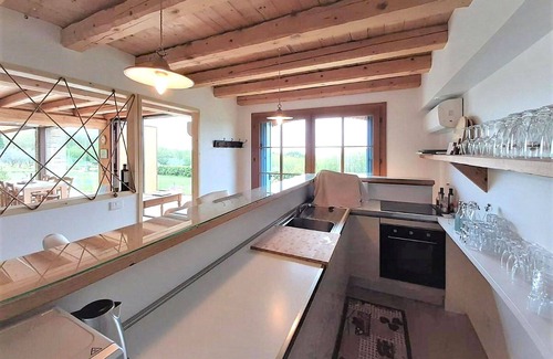 Venegazzu Villa | Villa Montello Pool, Jacuzzi, Ac, Wifi, Treviso