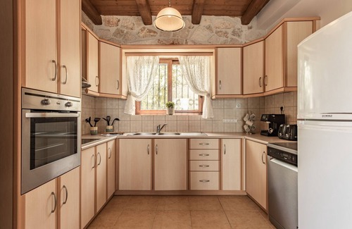 Ayios Kirikos Villa | Villa Murtini with Private Pool