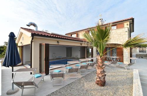 Brzac Villa | Villa Muskatel KRK -with heated covered pool