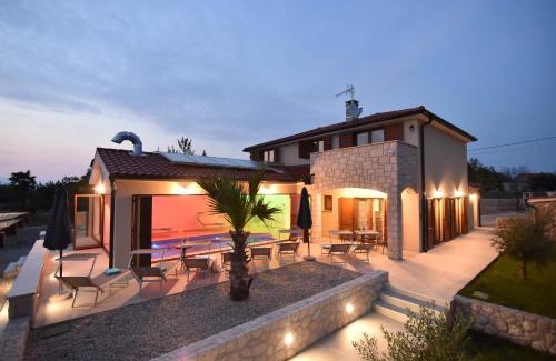 Brzac Villa | Villa Muskatel KRK -with heated covered pool