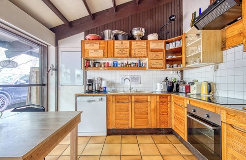 Merignac House | Villa 'Namasté' with Private Pool, Private Terrace and Wi-Fi