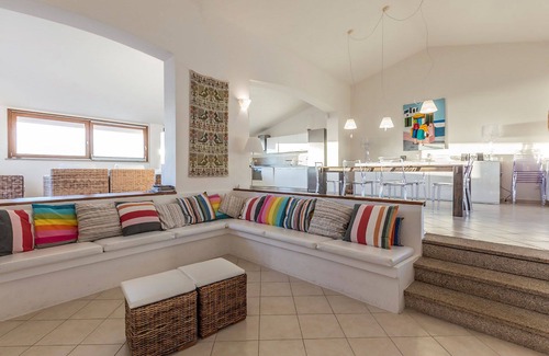 Li Junchi Villa | Villa Napius - private beach access on a sandy beach