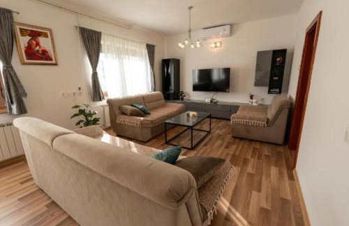 Otocac Villa | Villa Narnia - Three Bedroom Villa