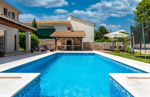 Sveta Nedelja Villa | Villa Natasha - charming Istrian villa with private heated pool