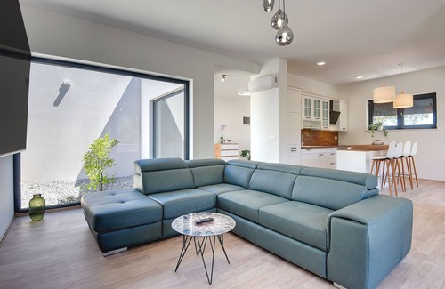 Vintijan Villa | Villa Nauta - beautiful ground floor villa for 4 people with playground & sauna Pula