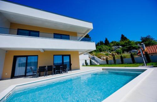 Ploce Villa | Villa Navis in Rogotin - Haus für 8 Personen